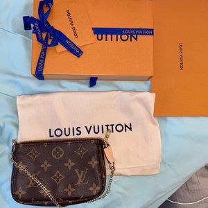 Louis Vuitton Mini Pochette Monogram BRAND NEW